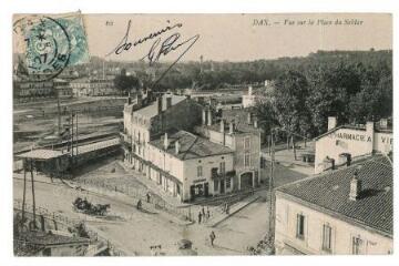 1 vue - Vue sur la place du Sablar (ouvre la visionneuse)