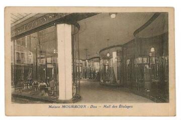 1 vue - Maison Mourroux - Hall des étalages (ouvre la visionneuse)