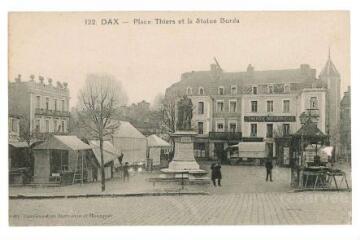 1 vue - Place Thiers et la Statue Borda (ouvre la visionneuse)