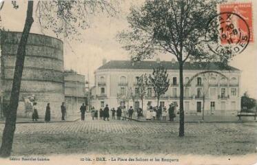 1 vue - Place des Salines et les remparts (ouvre la visionneuse)