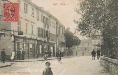 1 vue - Une rue (ouvre la visionneuse)