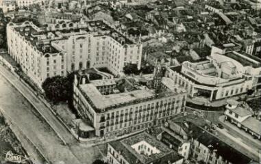 1 vue - Le Splendid, les Thermes et l\'Atrium (ouvre la visionneuse)