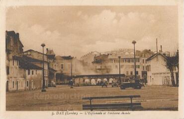 1 vue - L\'Esplanade et Fontaine chaude (ouvre la visionneuse)