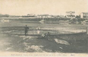 1 vue - Source d\'eau chaude et de boue au bord de la rivière l\'Adour (ouvre la visionneuse)
